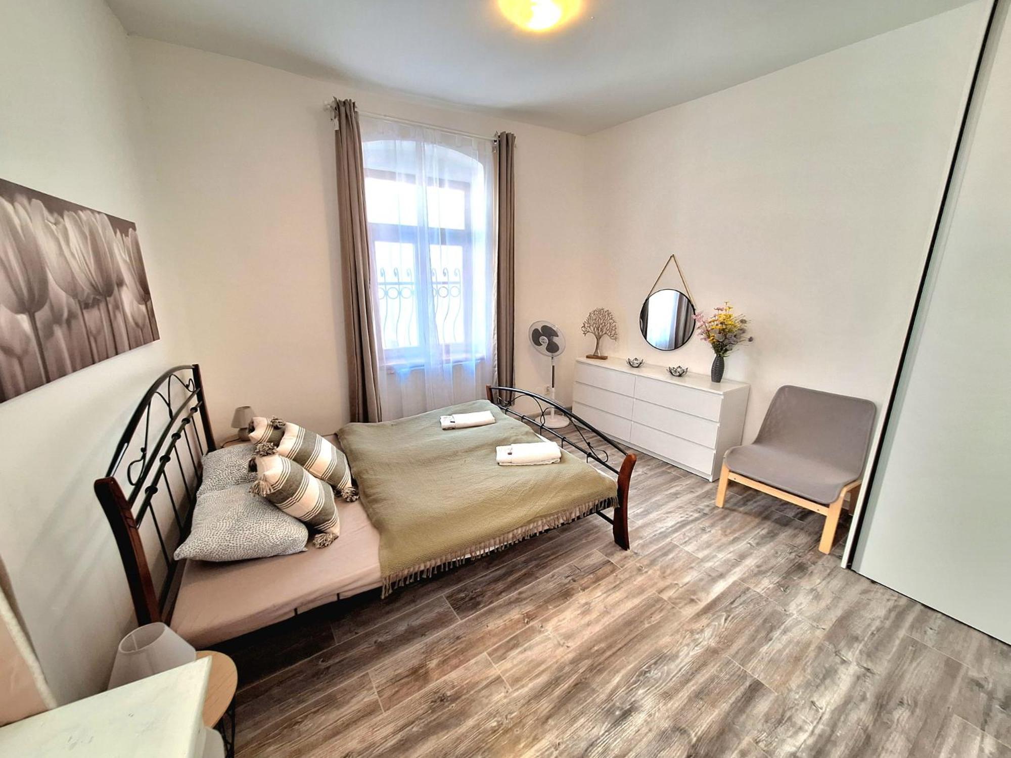 Apartment Emma - Old Town Братислава Екстер'єр фото